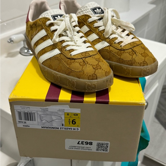 Gently used Gucci X Adidas Gazelle, with GG monogram. - Picture 2 of 6